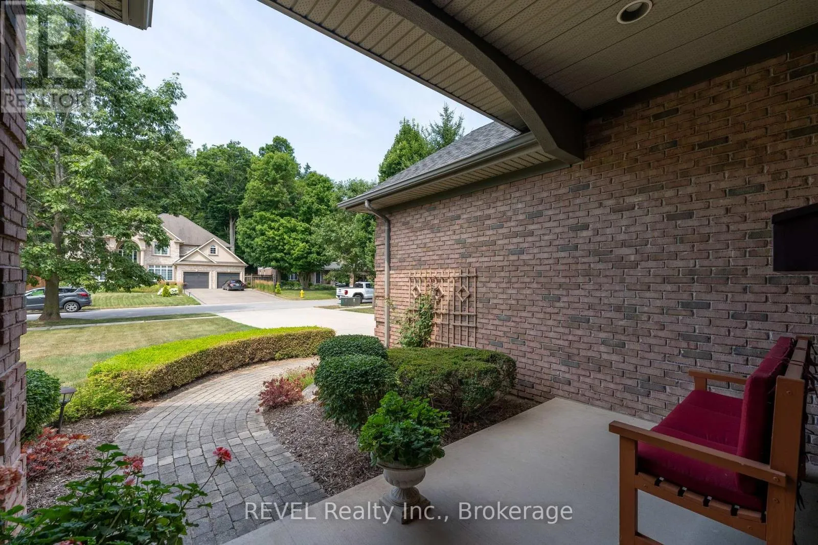 5 BEECHWOOD CRESCENT