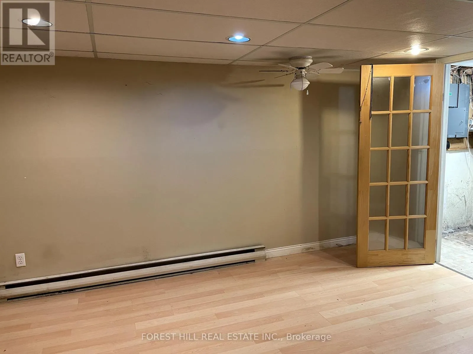 3 - 40 FAIRFAX COURT, #3