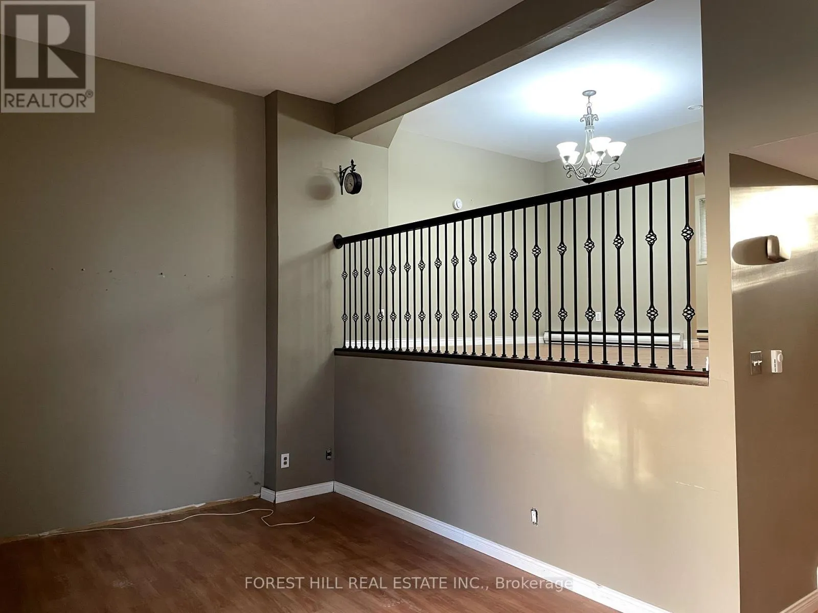 3 - 40 FAIRFAX COURT, #3