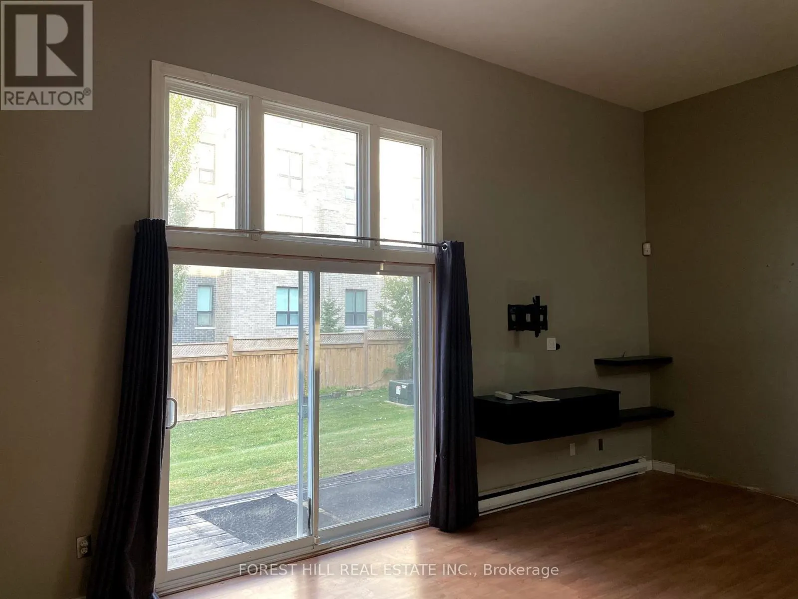 3 - 40 FAIRFAX COURT, #3