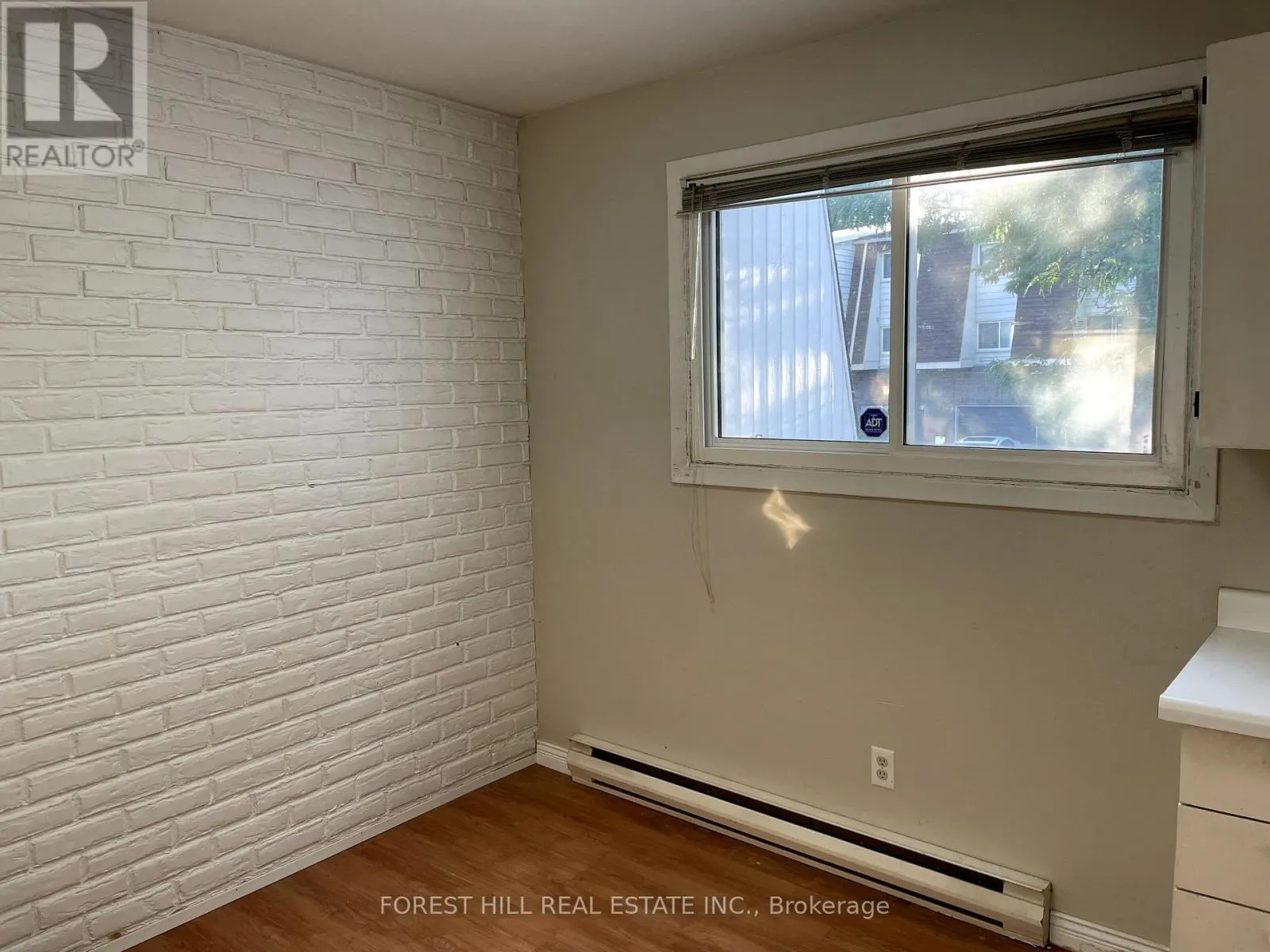 3 - 40 FAIRFAX COURT, #3