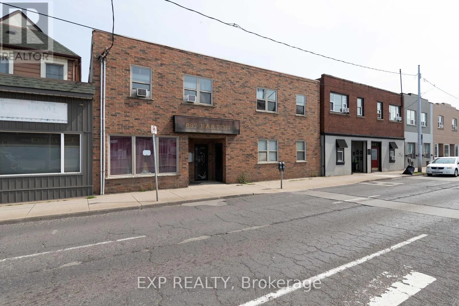 COMM - 897 BARTON STREET E