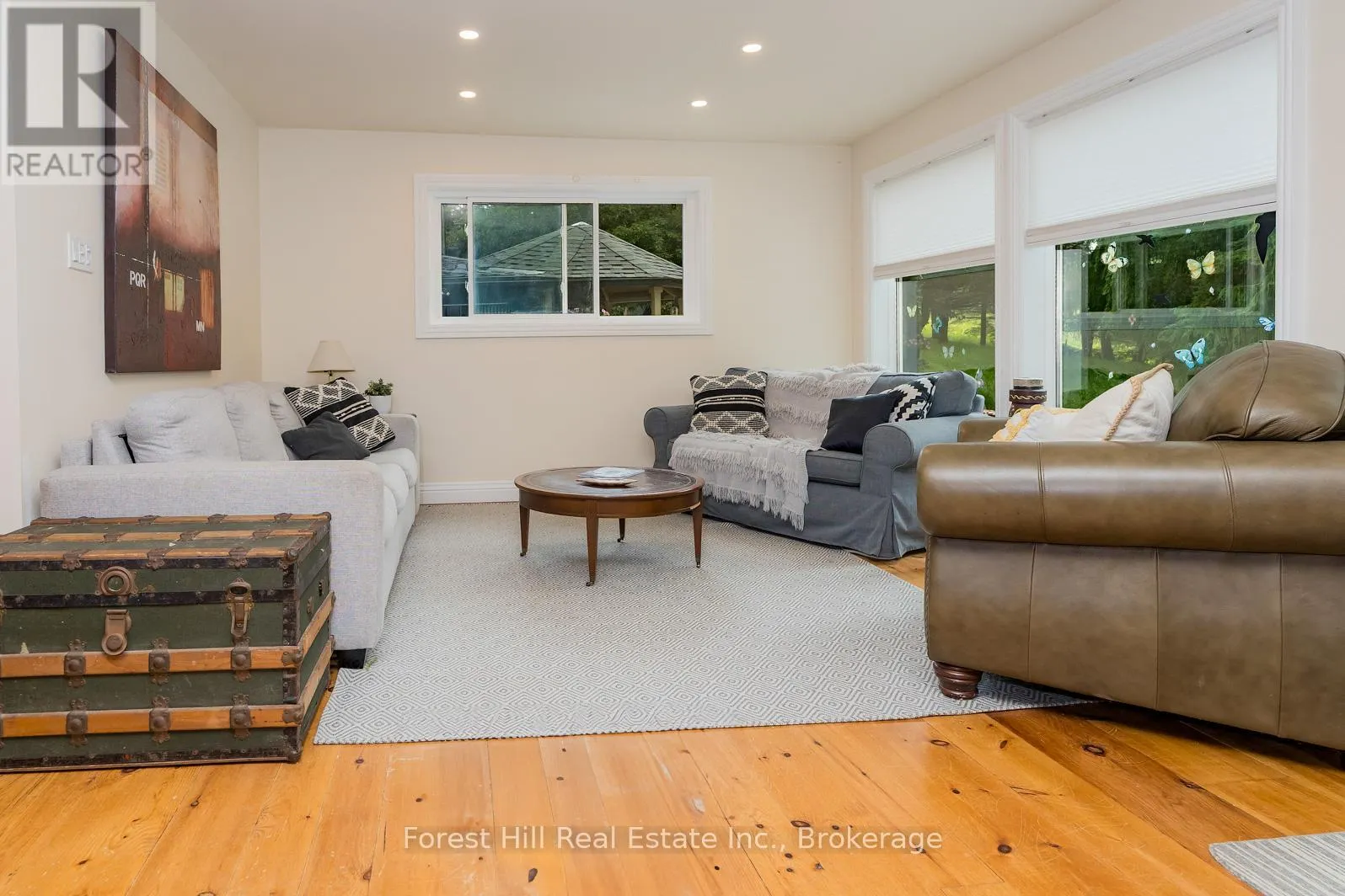 495688 2 GREY ROAD