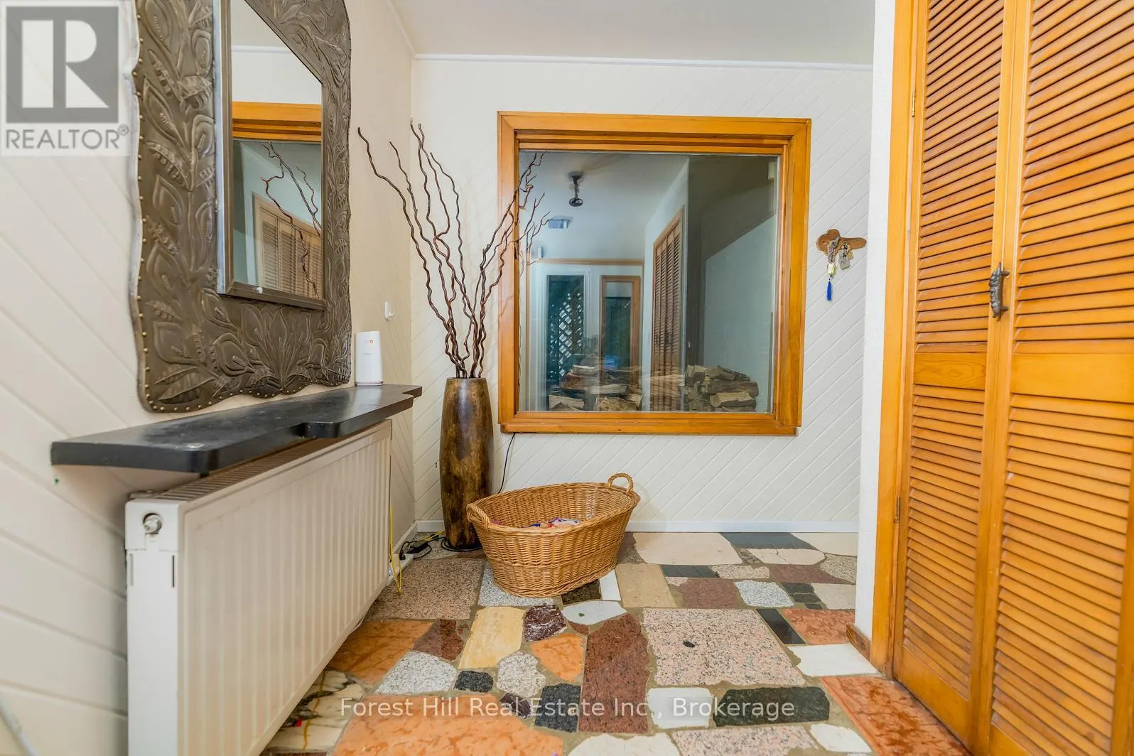 495688 2 GREY ROAD