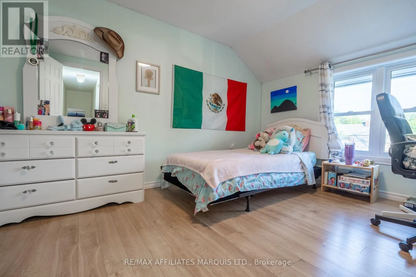 41 TWELFTH STREET E