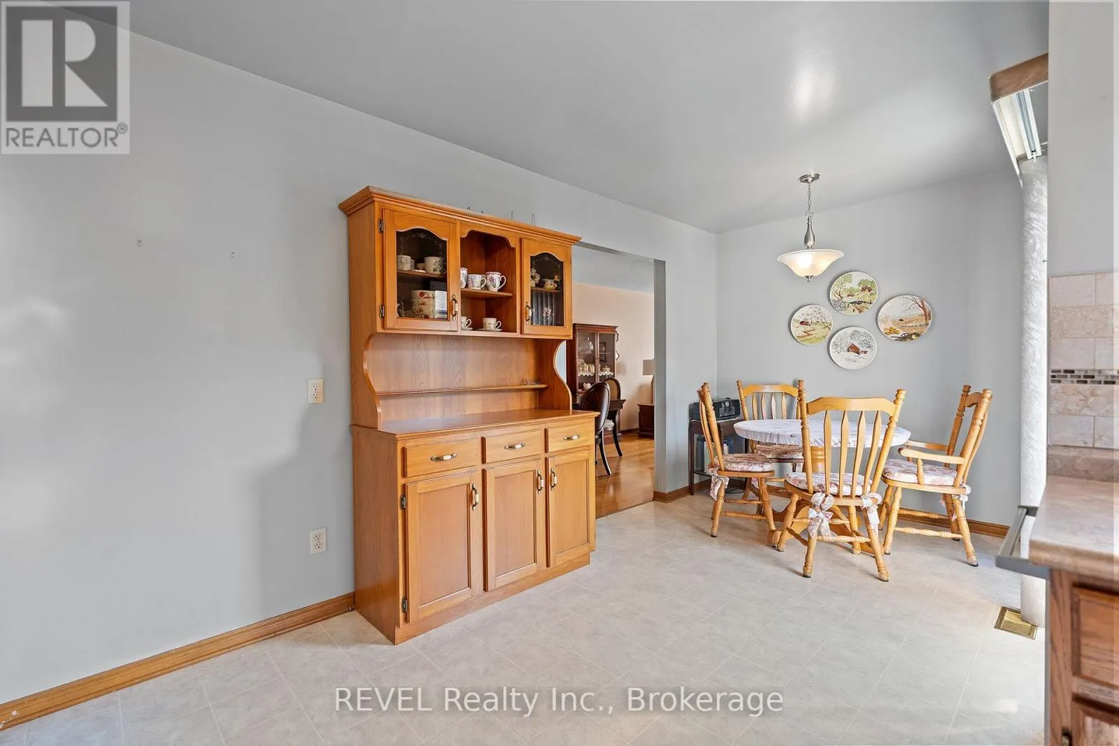 73 CHAPEL HILL CRESCENT