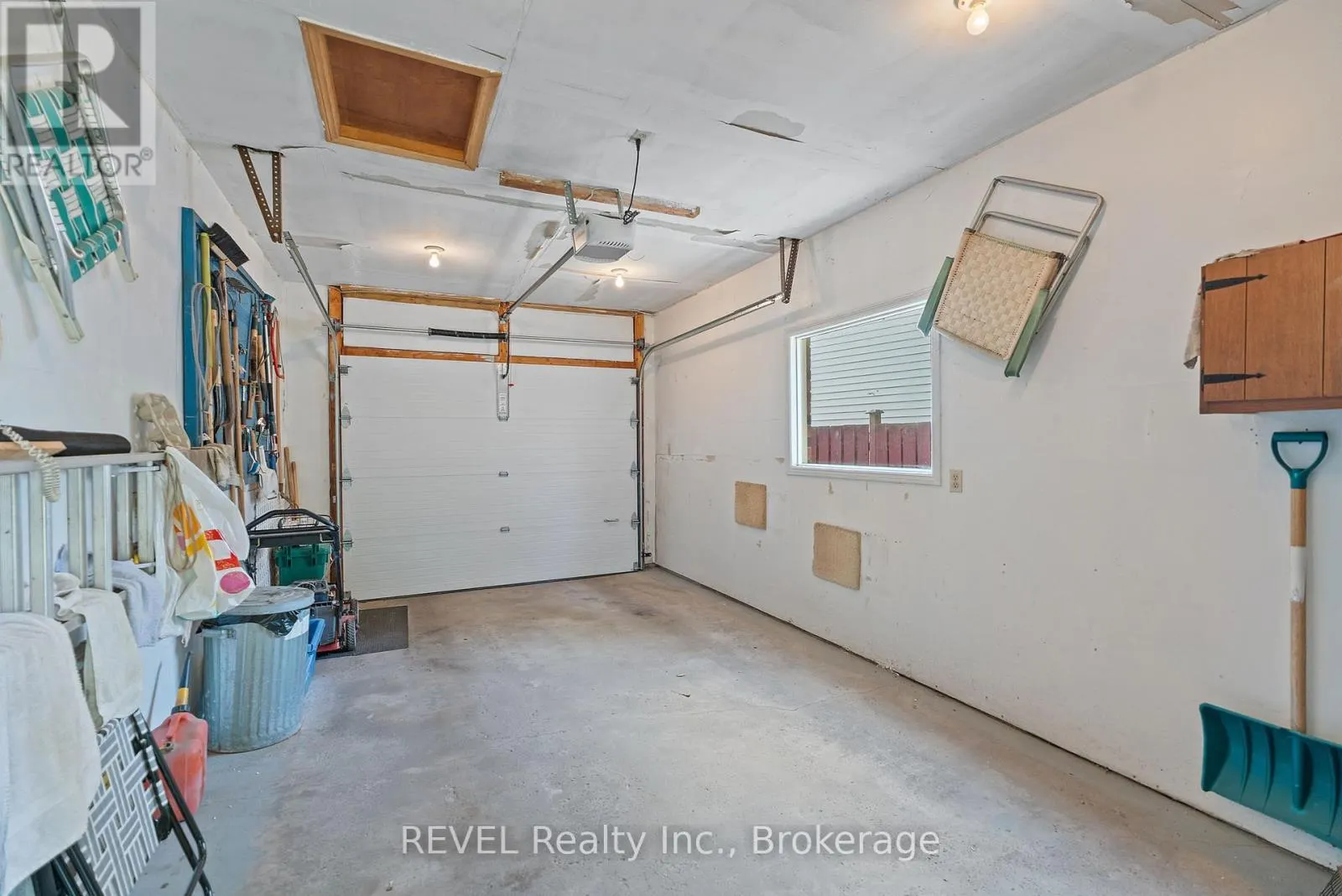 73 CHAPEL HILL CRESCENT