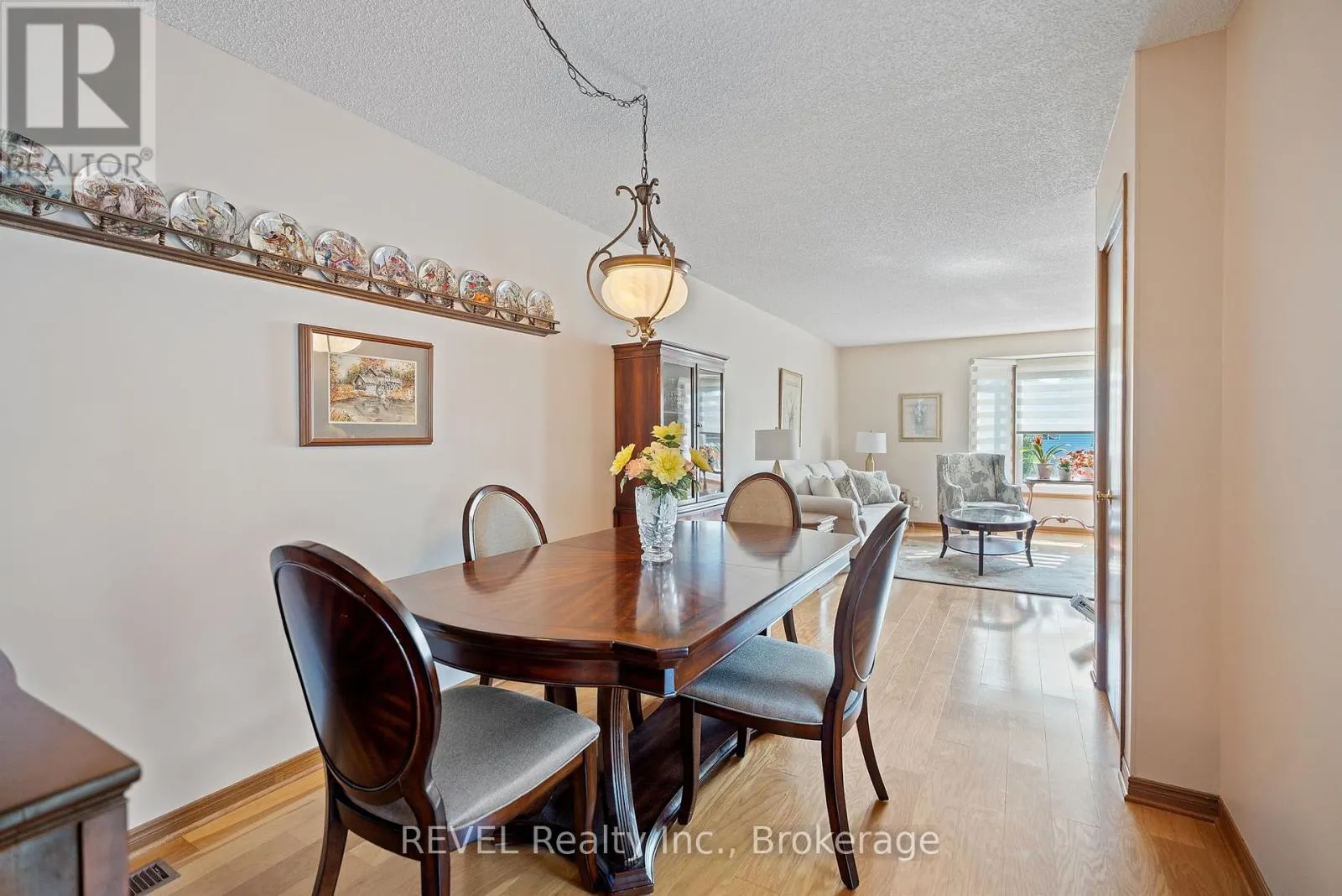 73 CHAPEL HILL CRESCENT
