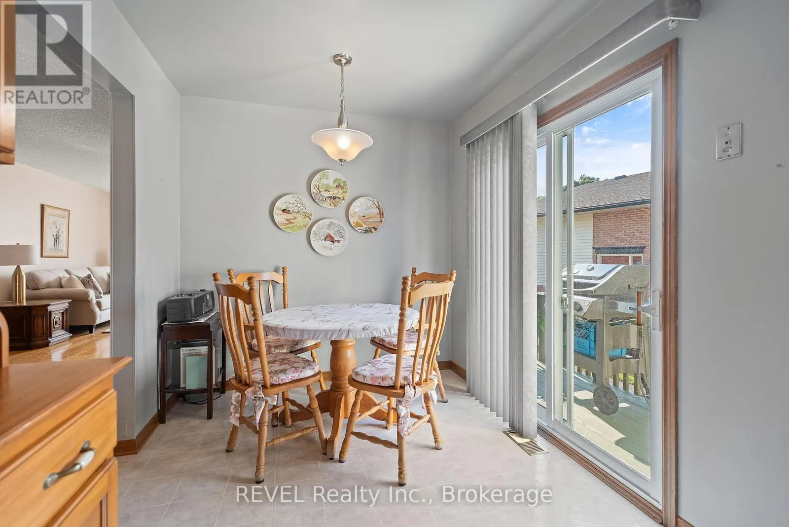 73 CHAPEL HILL CRESCENT