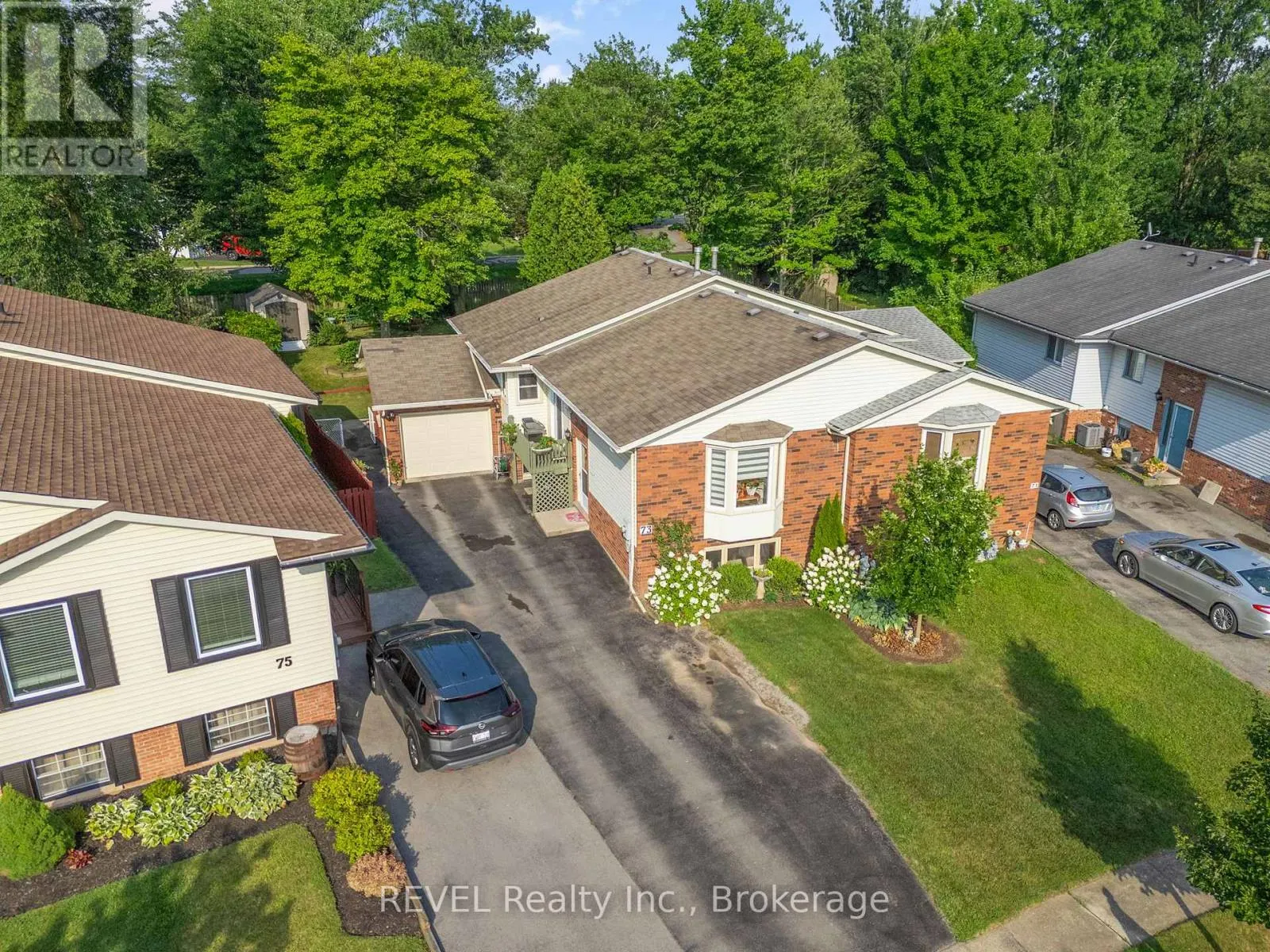 73 CHAPEL HILL CRESCENT