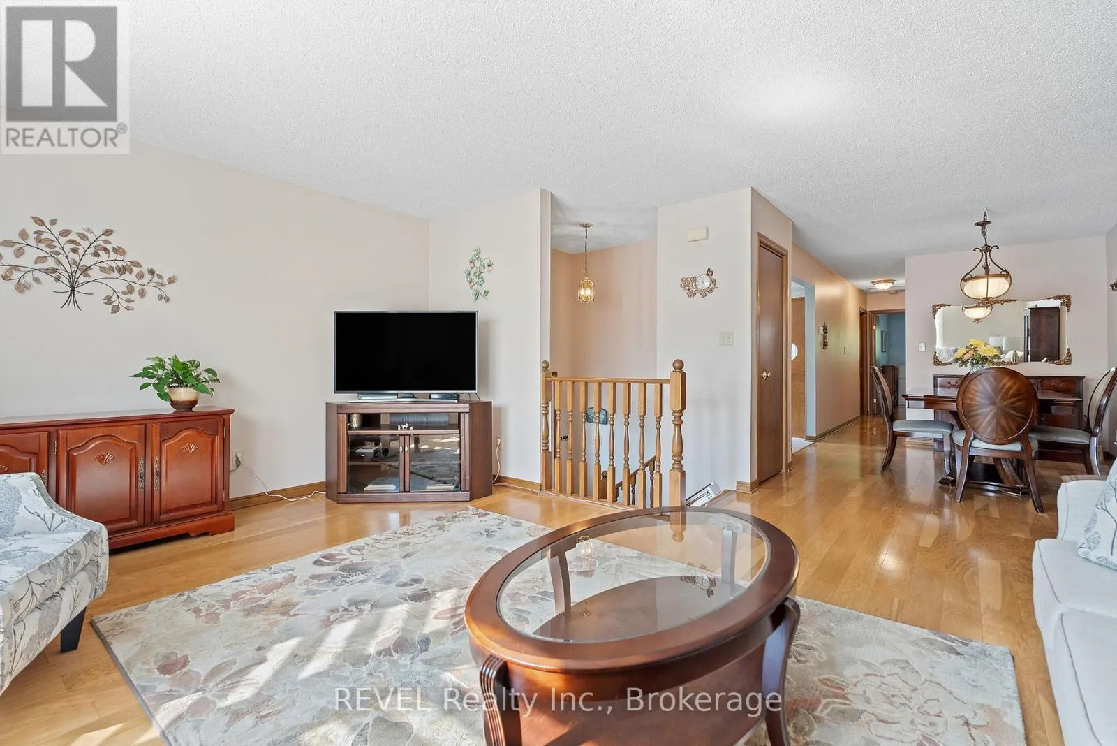 73 CHAPEL HILL CRESCENT