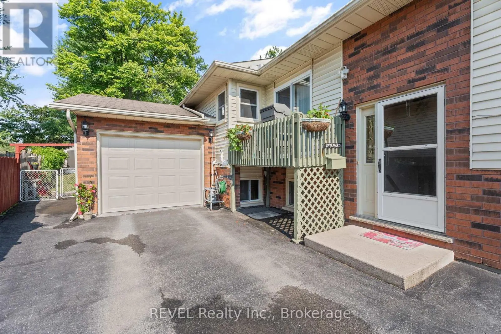 73 CHAPEL HILL CRESCENT