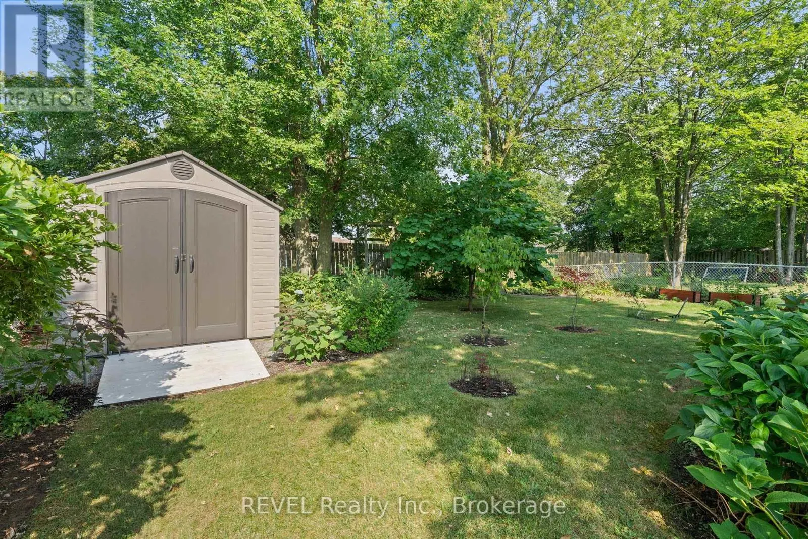 73 CHAPEL HILL CRESCENT