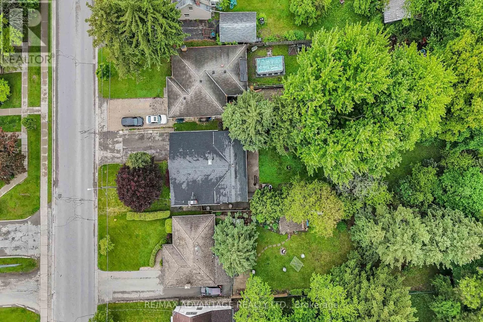 300 BRIARHILL AVENUE