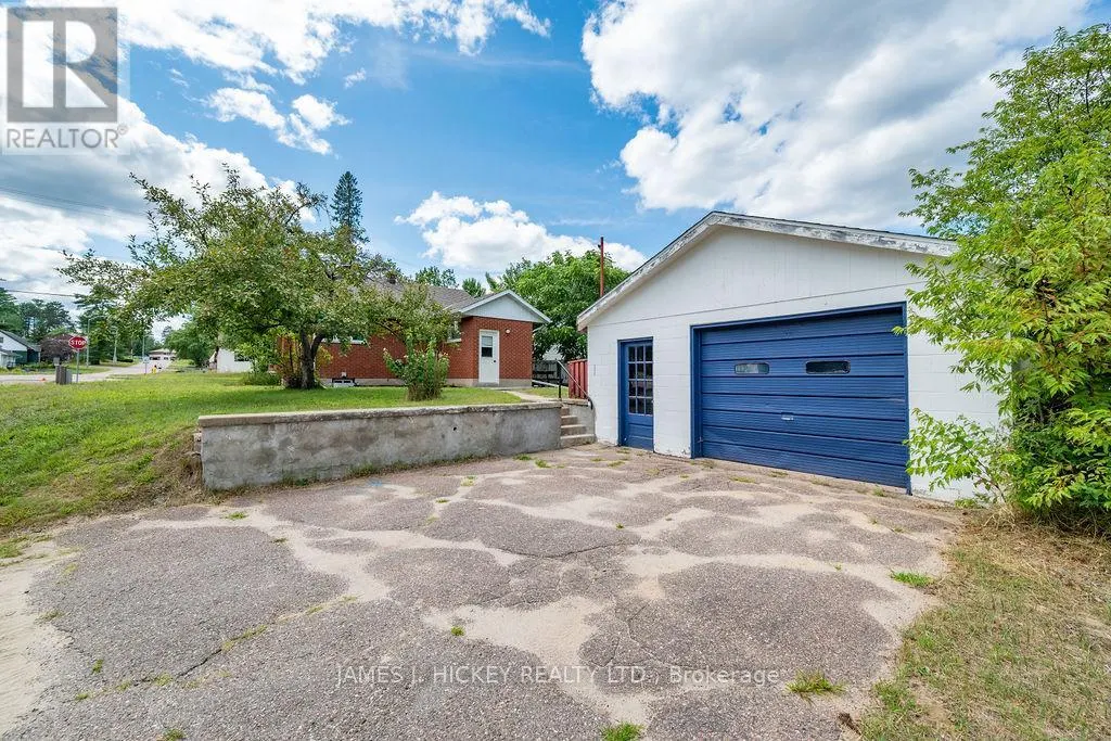 31 GLENDALE AVENUE