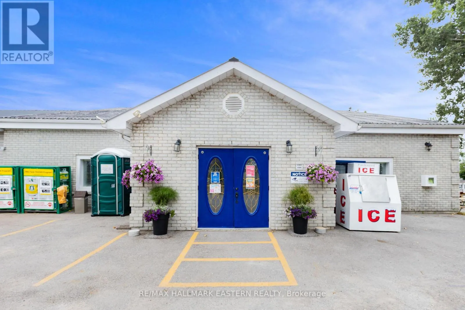 #1 MARINA CRES - 920 SKYLINE ROAD