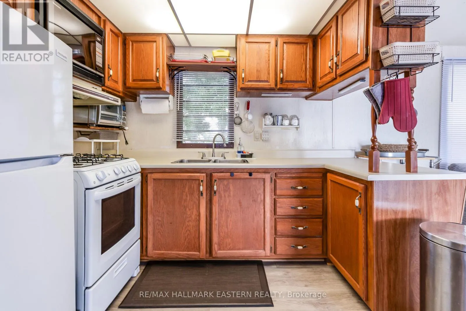 #1 MARINA CRES - 920 SKYLINE ROAD