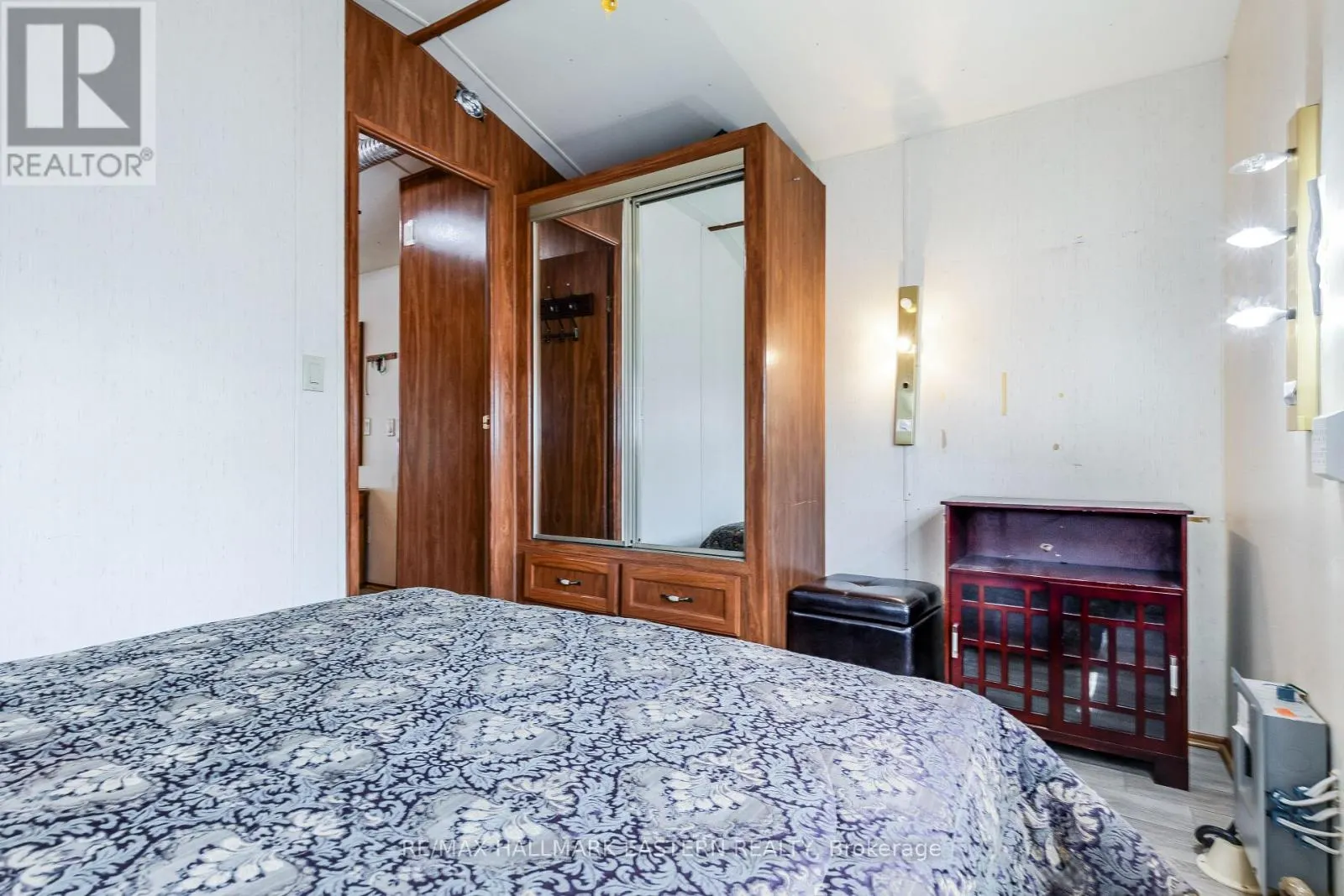 #1 MARINA CRES - 920 SKYLINE ROAD