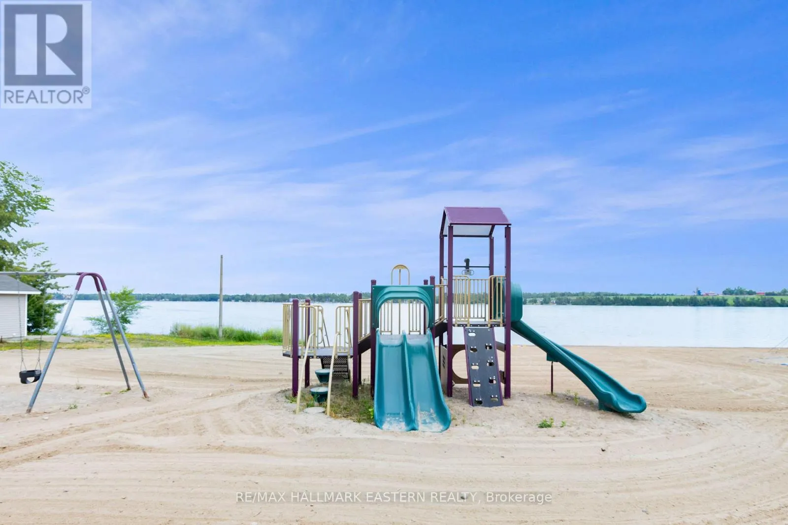 #1 MARINA CRES - 920 SKYLINE ROAD