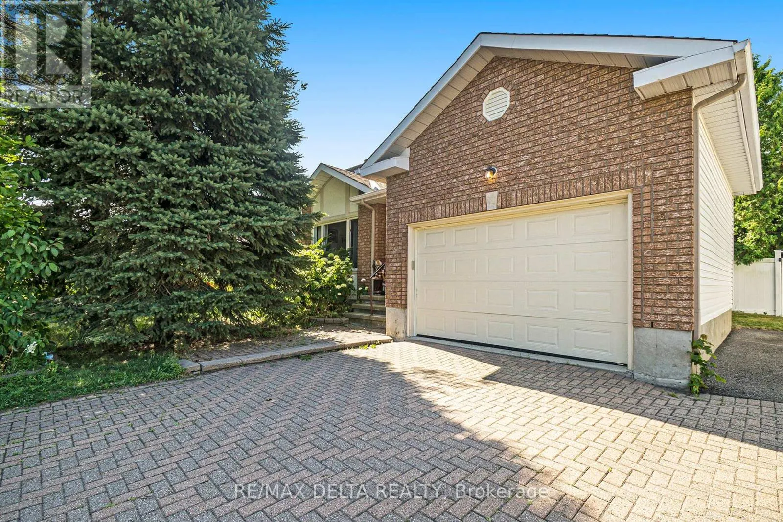 762 ADENCLIFFE DRIVE
