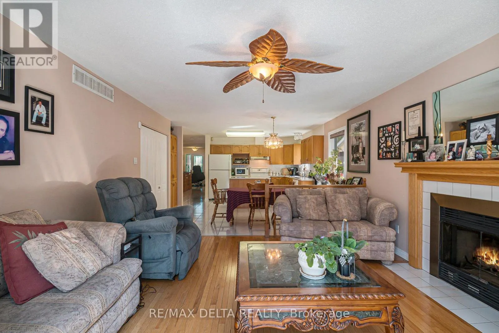762 ADENCLIFFE DRIVE