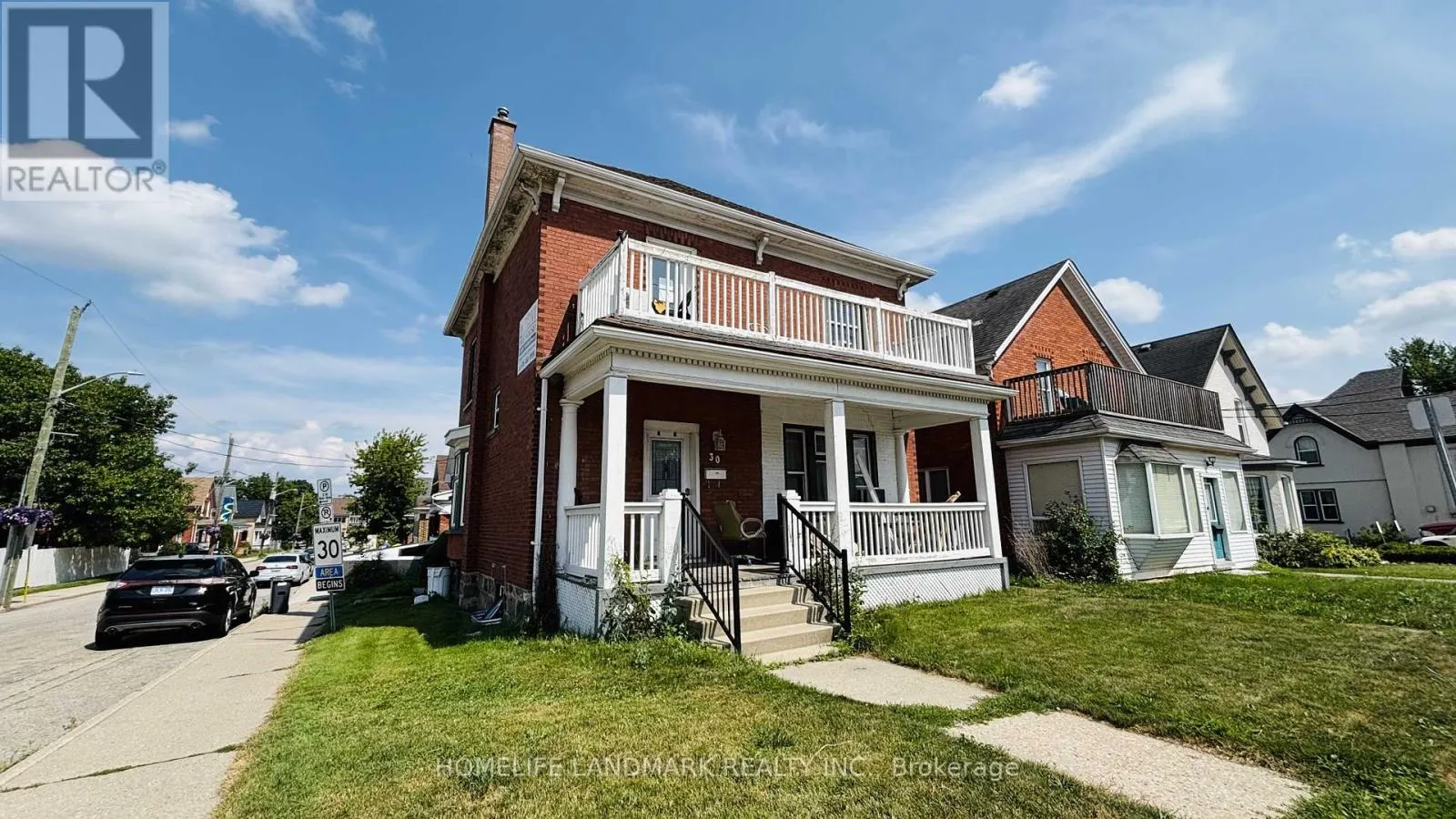 30 REGINA STREET N