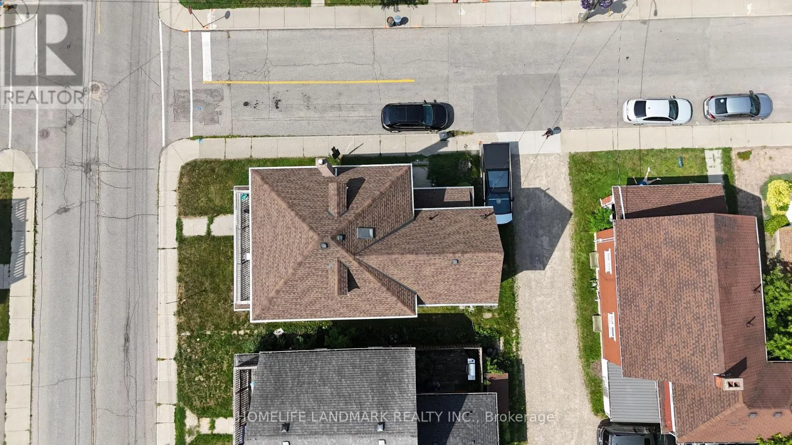 30 REGINA STREET N