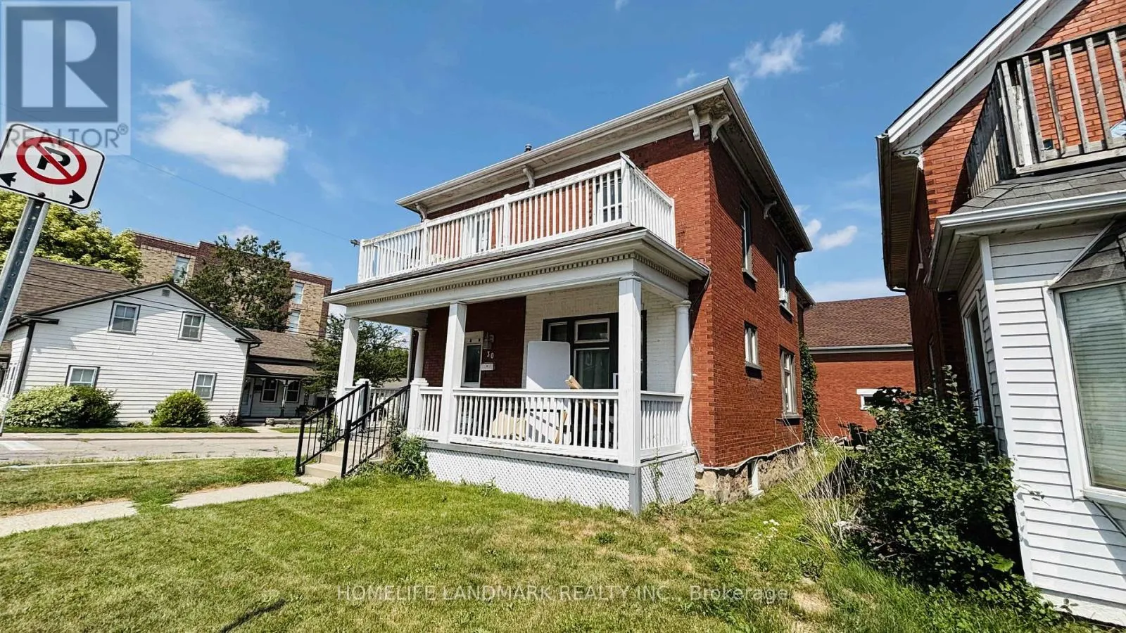 30 REGINA STREET N