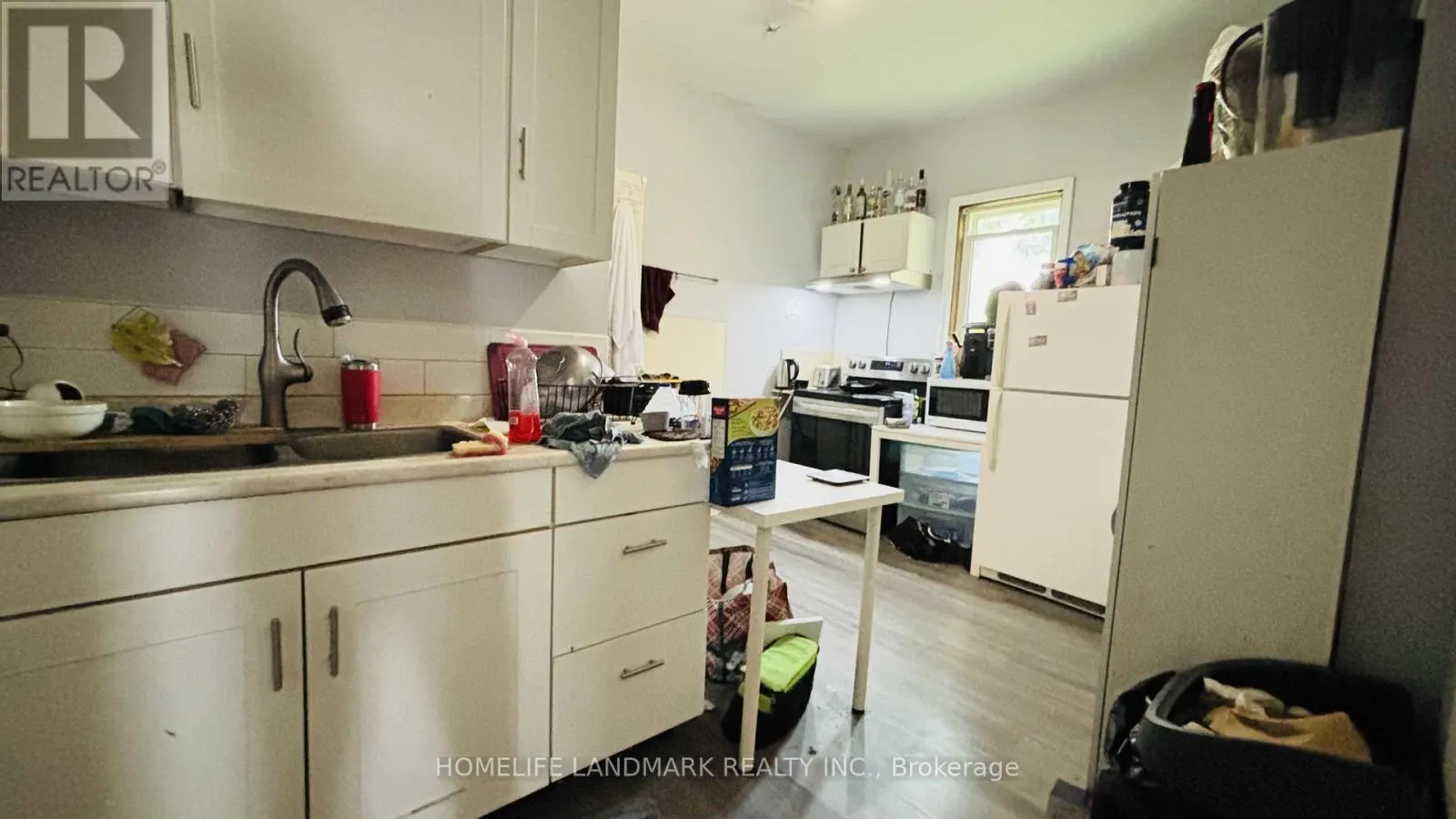 30 REGINA STREET N
