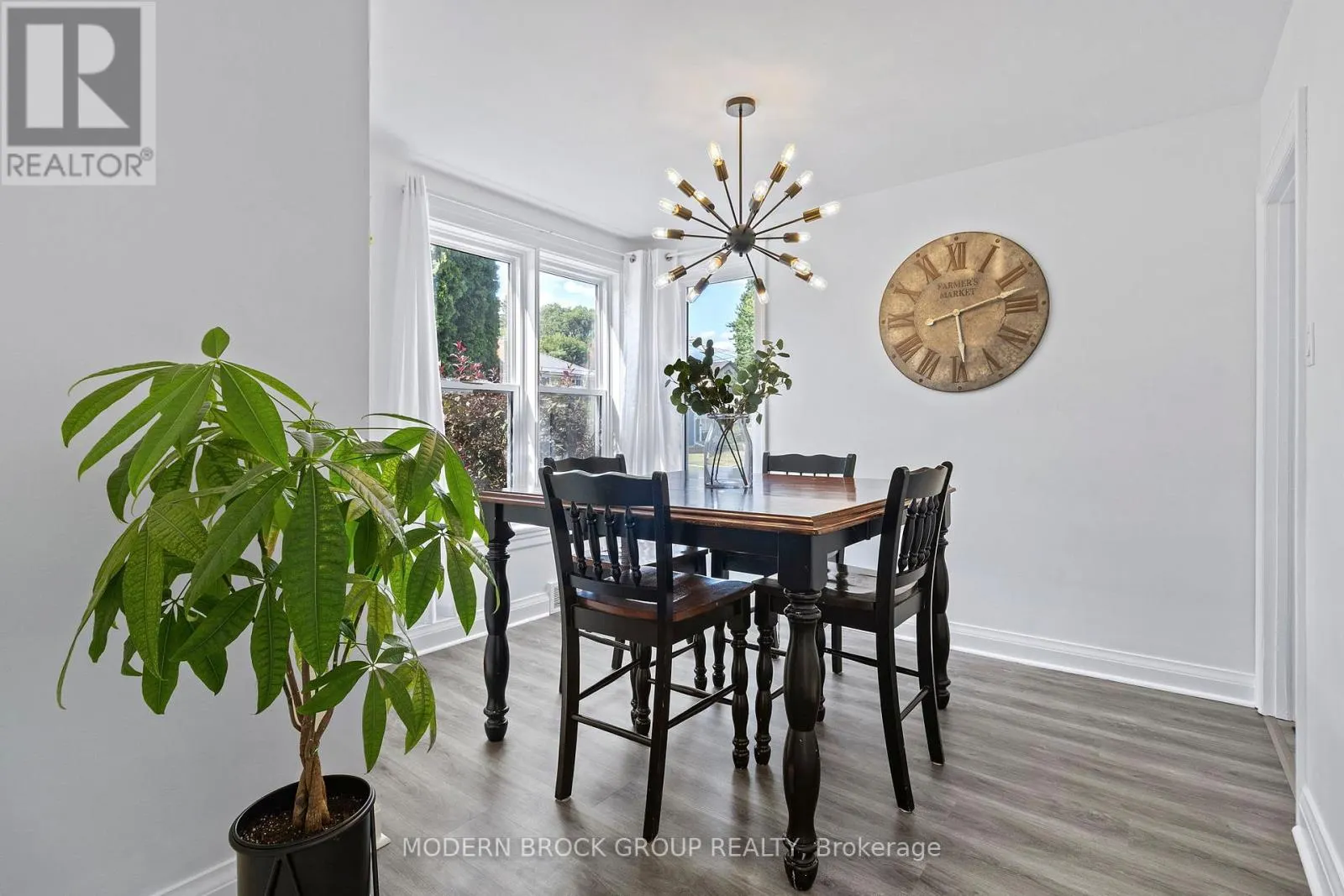 493 DIBBLE STREET W