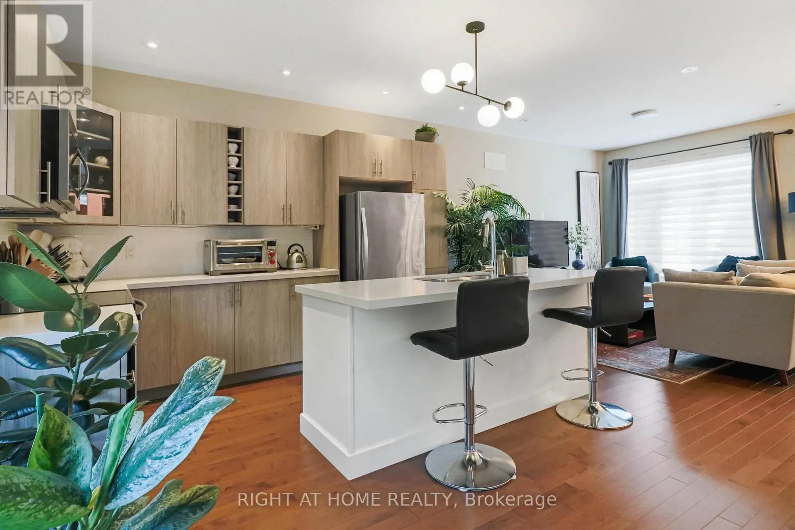 709 REVERIE PRIVATE