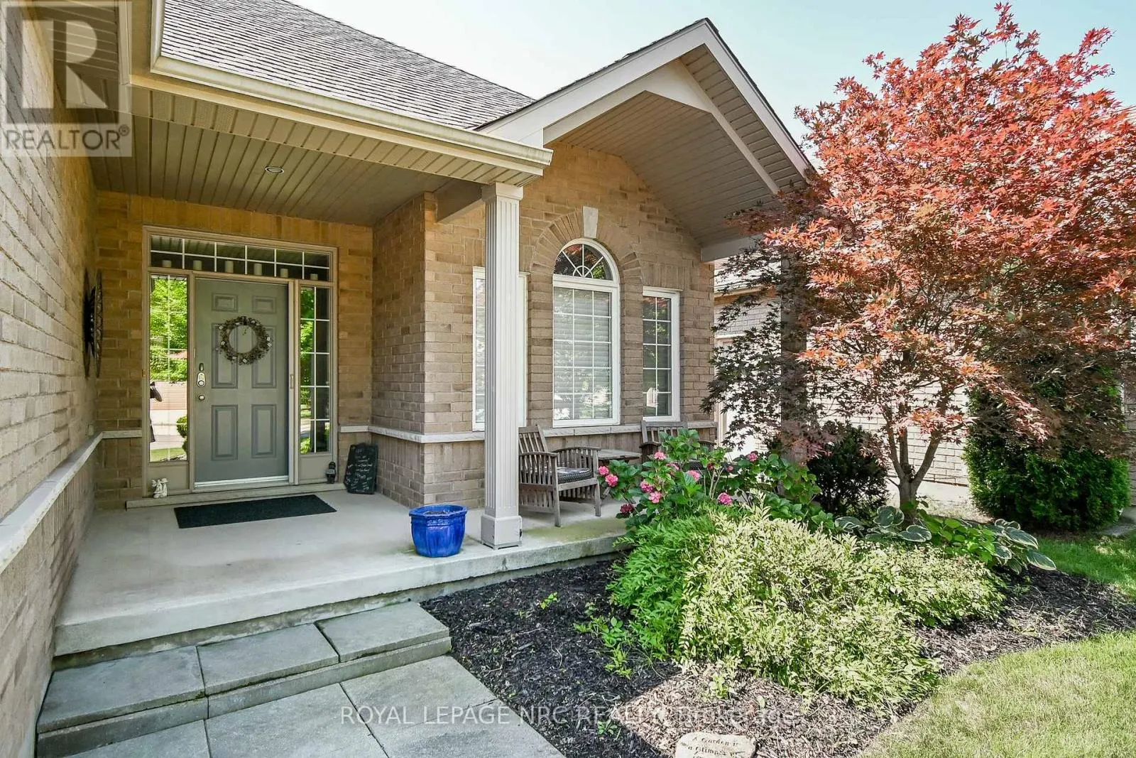 39 LORETTA DRIVE