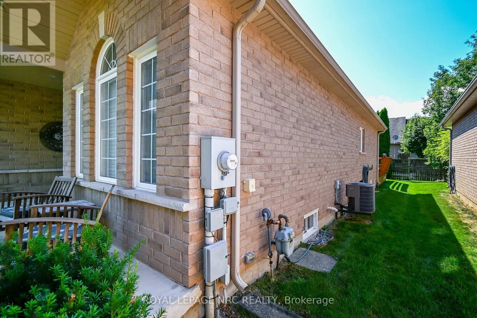39 LORETTA DRIVE