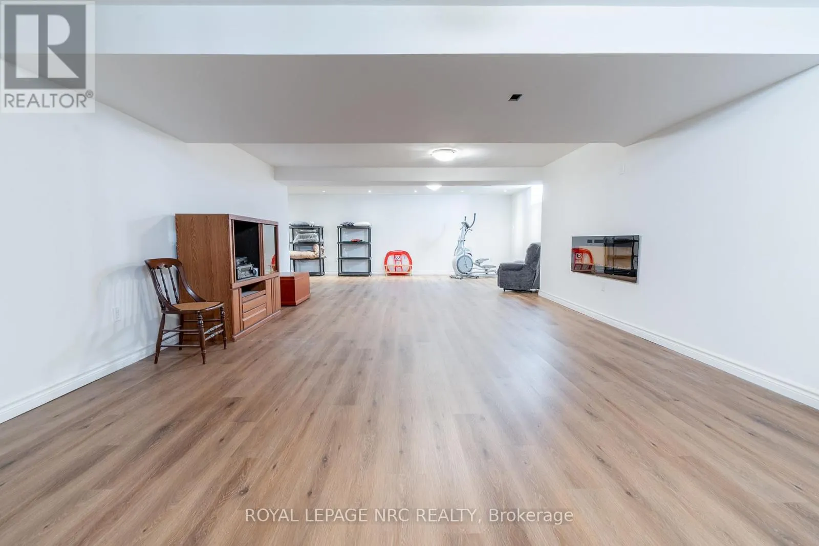 39 LORETTA DRIVE