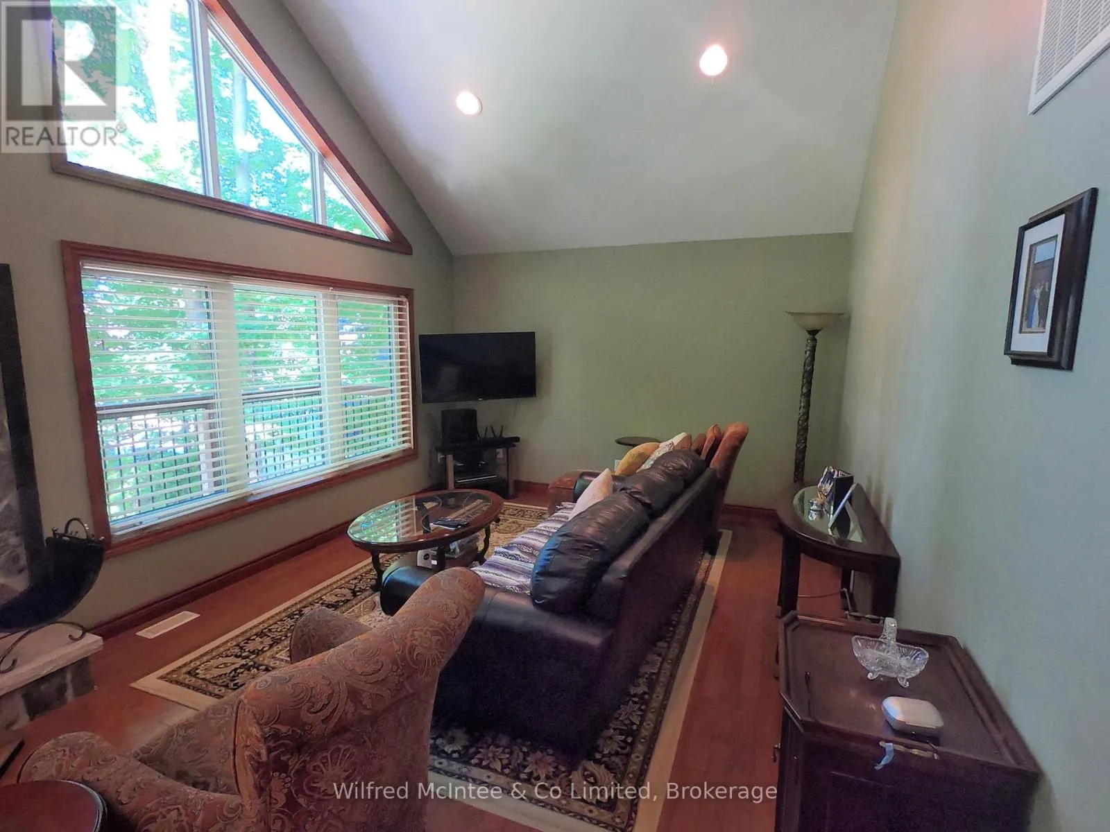 9 CARSON LAKE CRESCENT