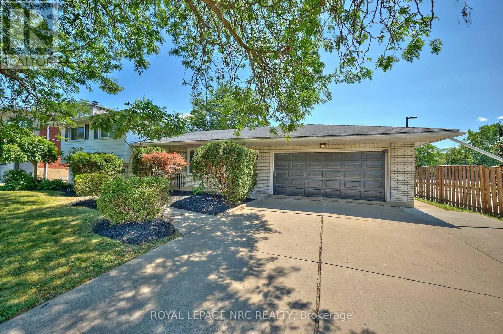 22 OAKRIDGE AVENUE