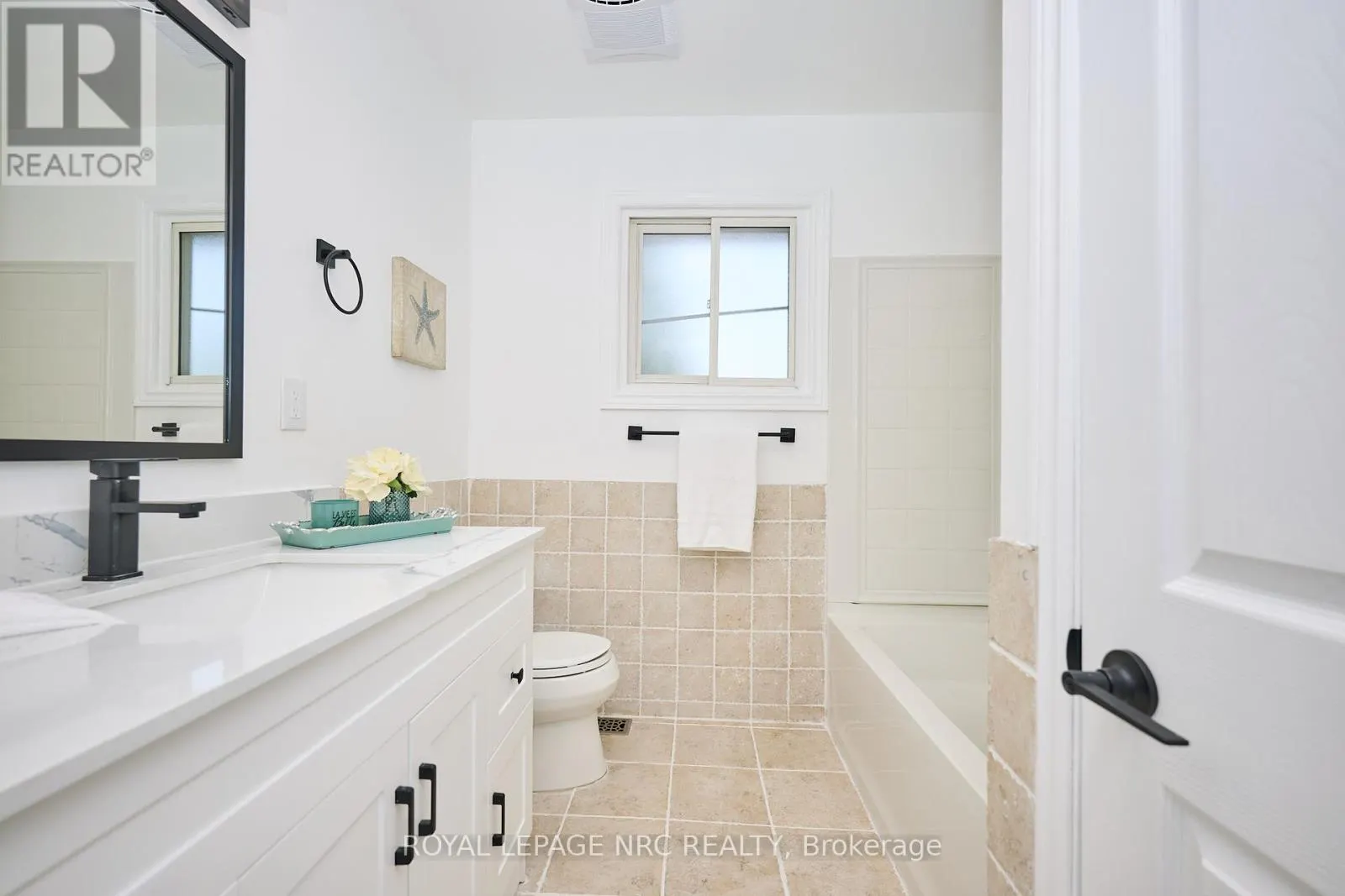 22 OAKRIDGE AVENUE