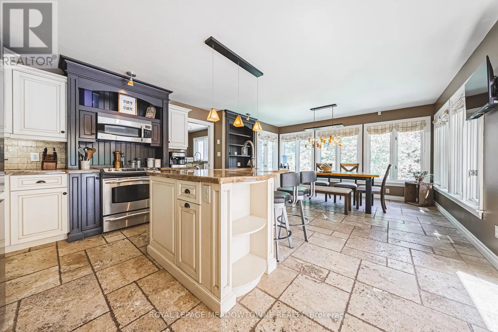 2368 #17 HALDIMAND ROAD