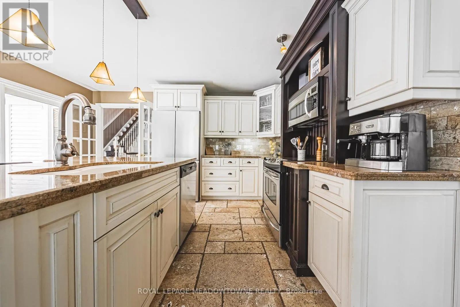 2368 #17 HALDIMAND ROAD