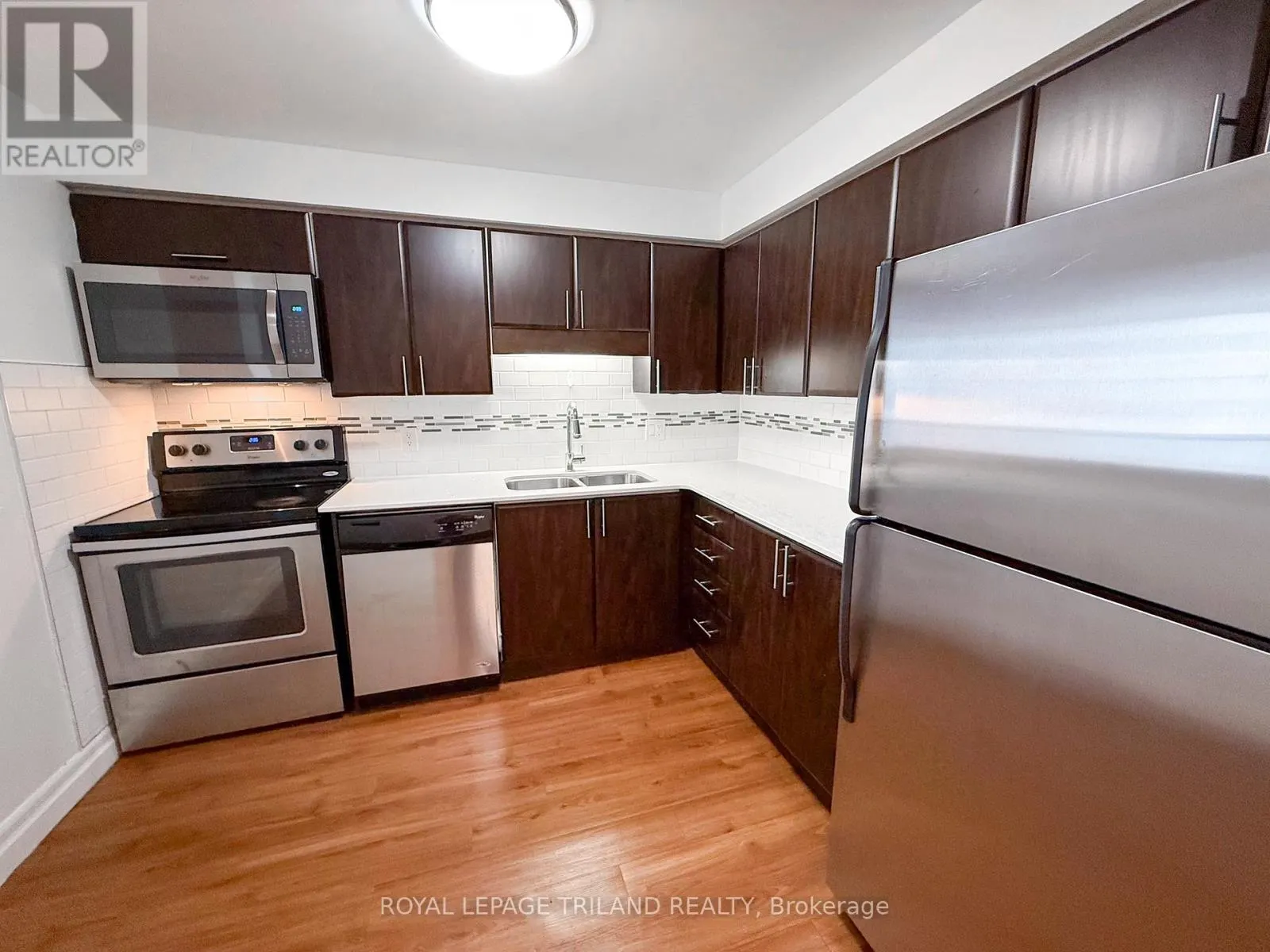 608 - 675 RICHMOND STREET, #608