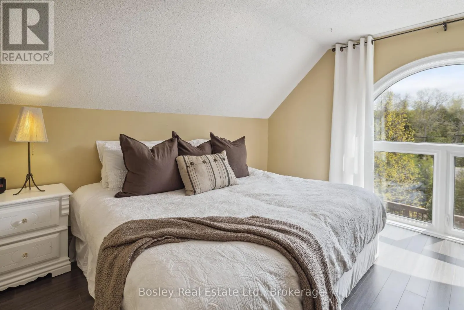 169 LAKEWOOD DRIVE