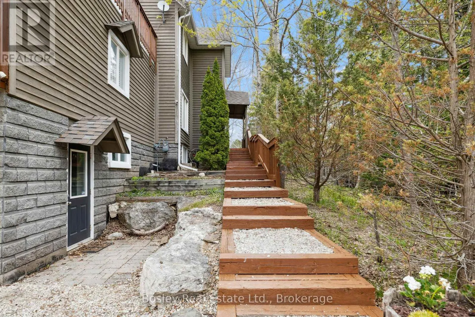 169 LAKEWOOD DRIVE