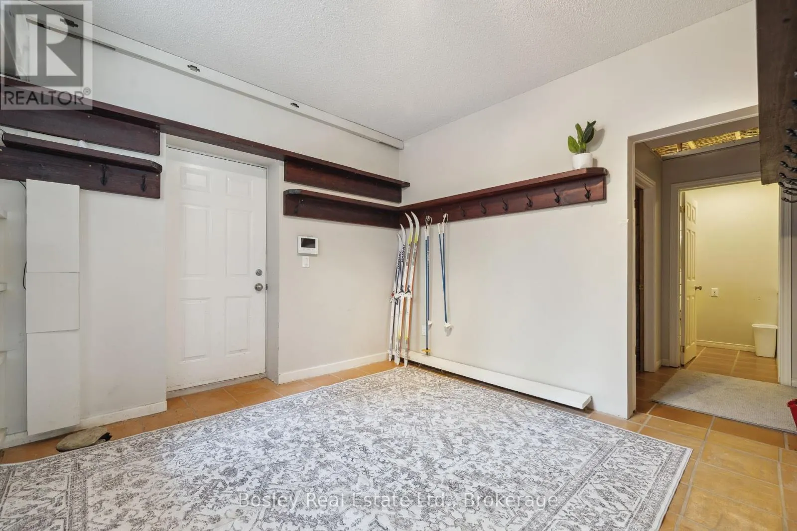 169 LAKEWOOD DRIVE