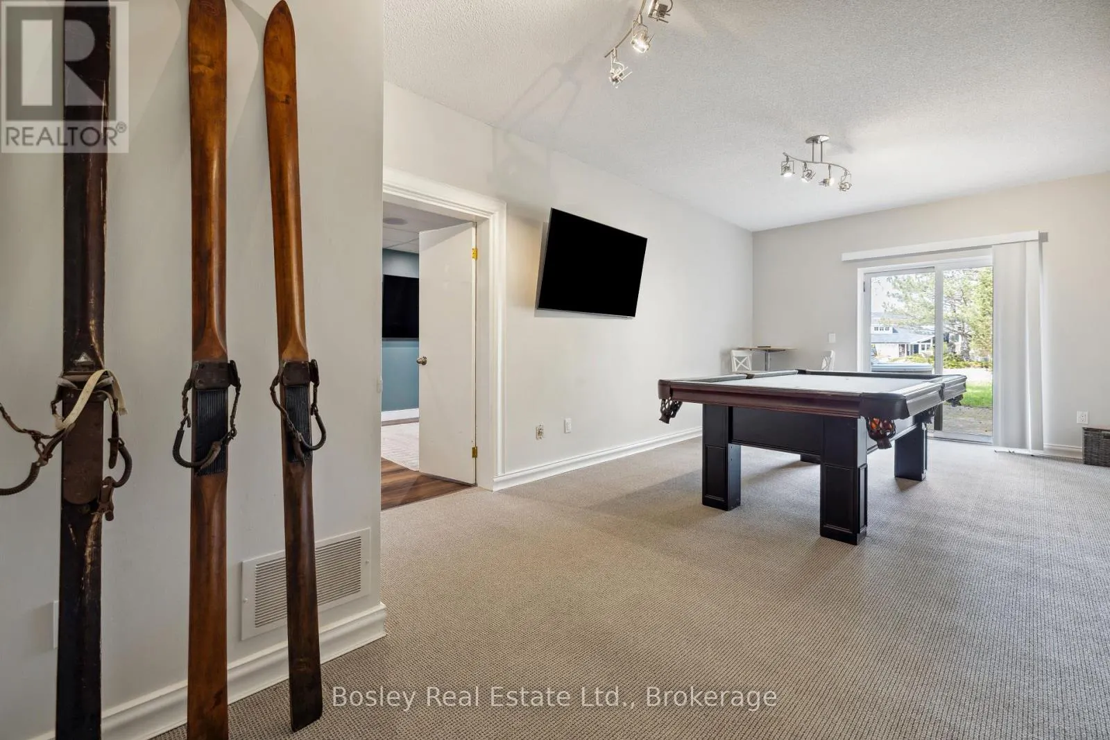 169 LAKEWOOD DRIVE