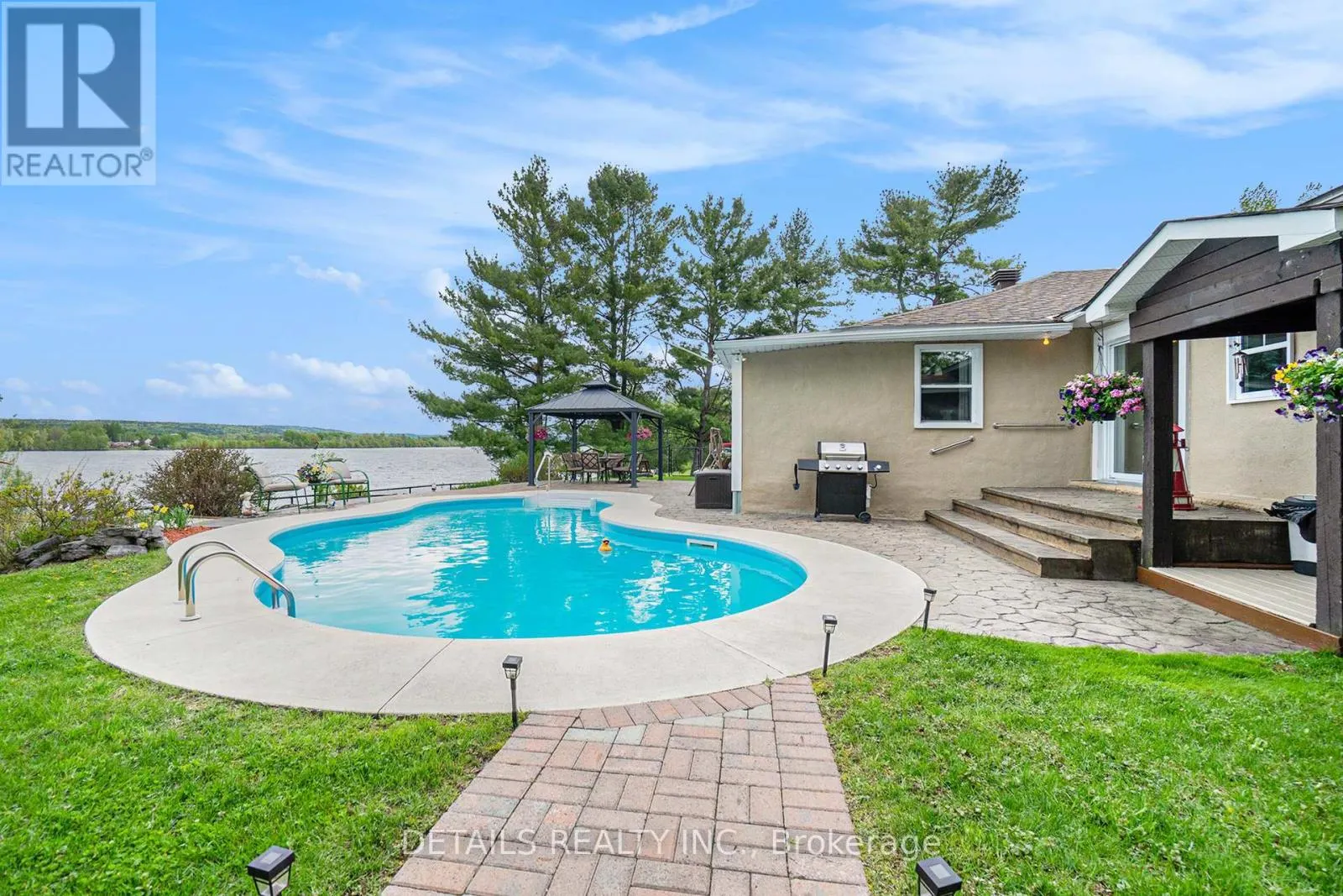 899 CONCESSION 1 ROAD