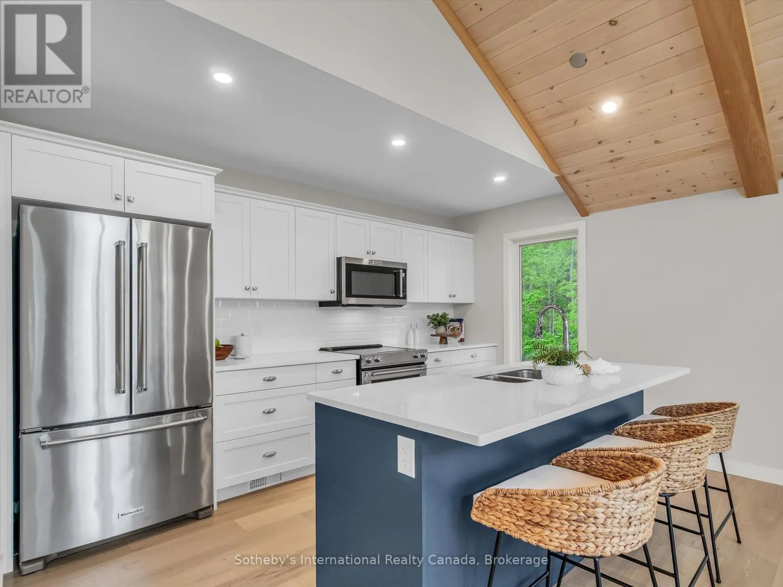 2 - 3179 MUSKOKA RD 117 ROAD, #2