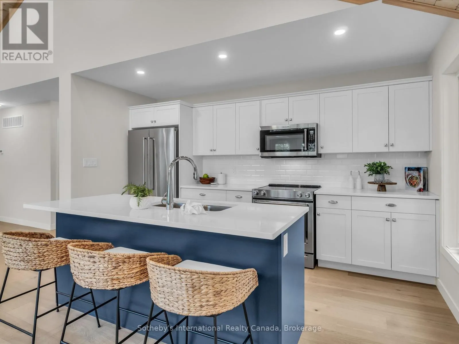 2 - 3179 MUSKOKA RD 117 ROAD, #2