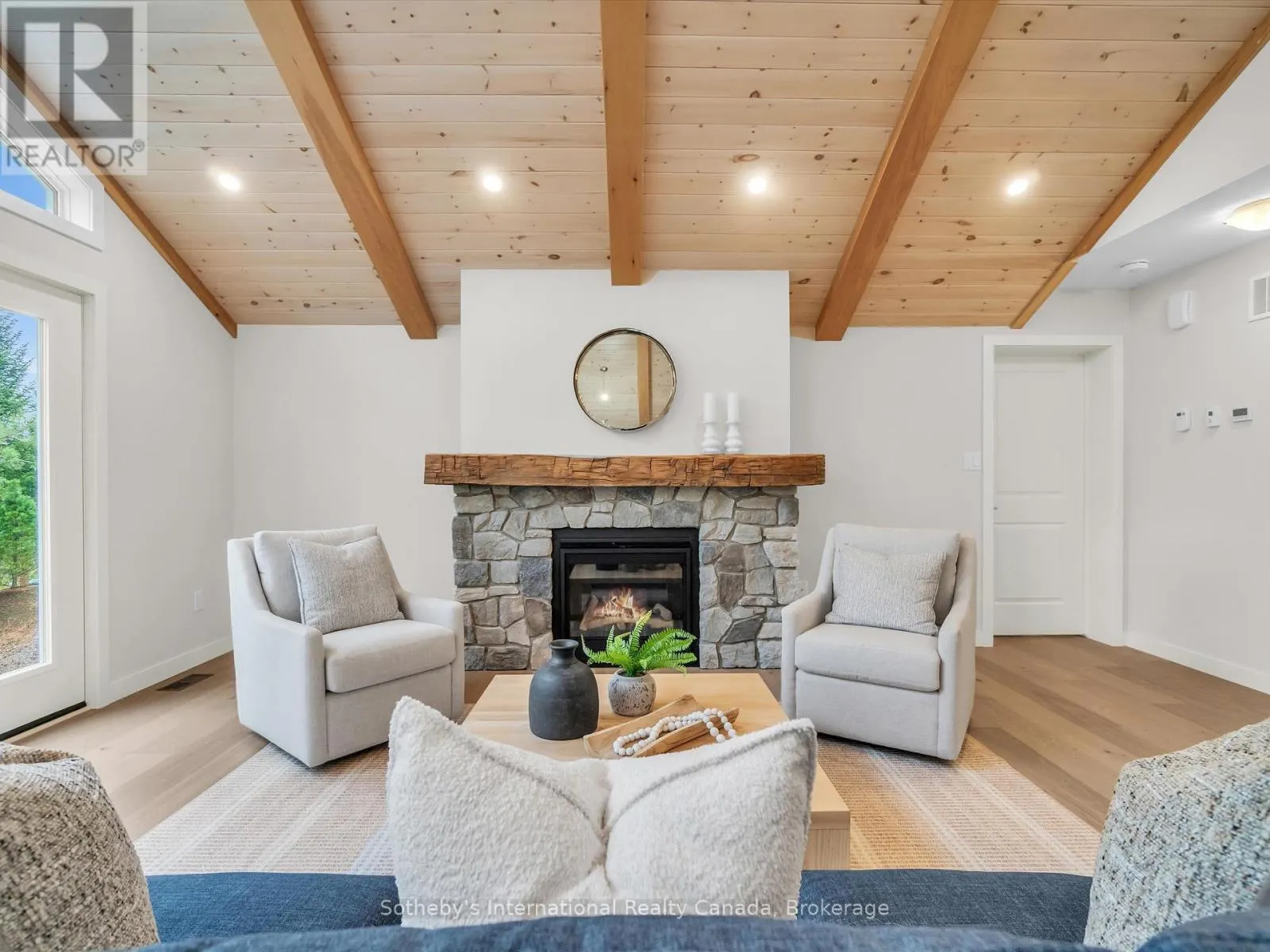 2 - 3179 MUSKOKA RD 117 ROAD, #2