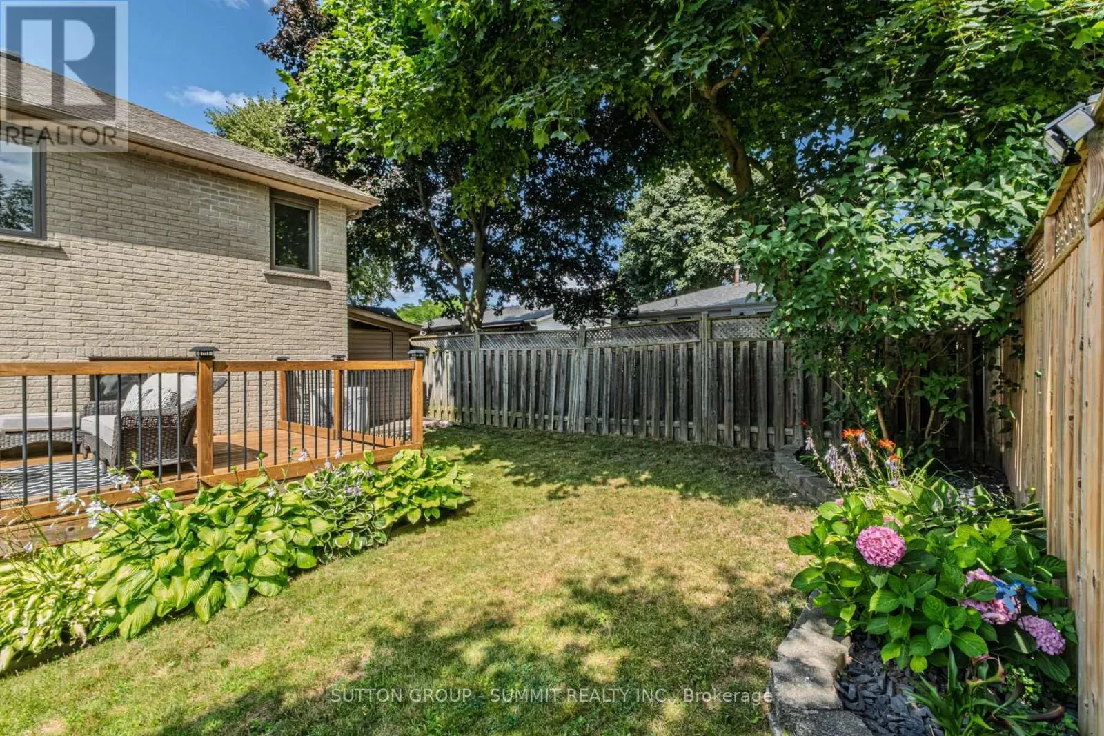 5 MACDONALD CRESCENT