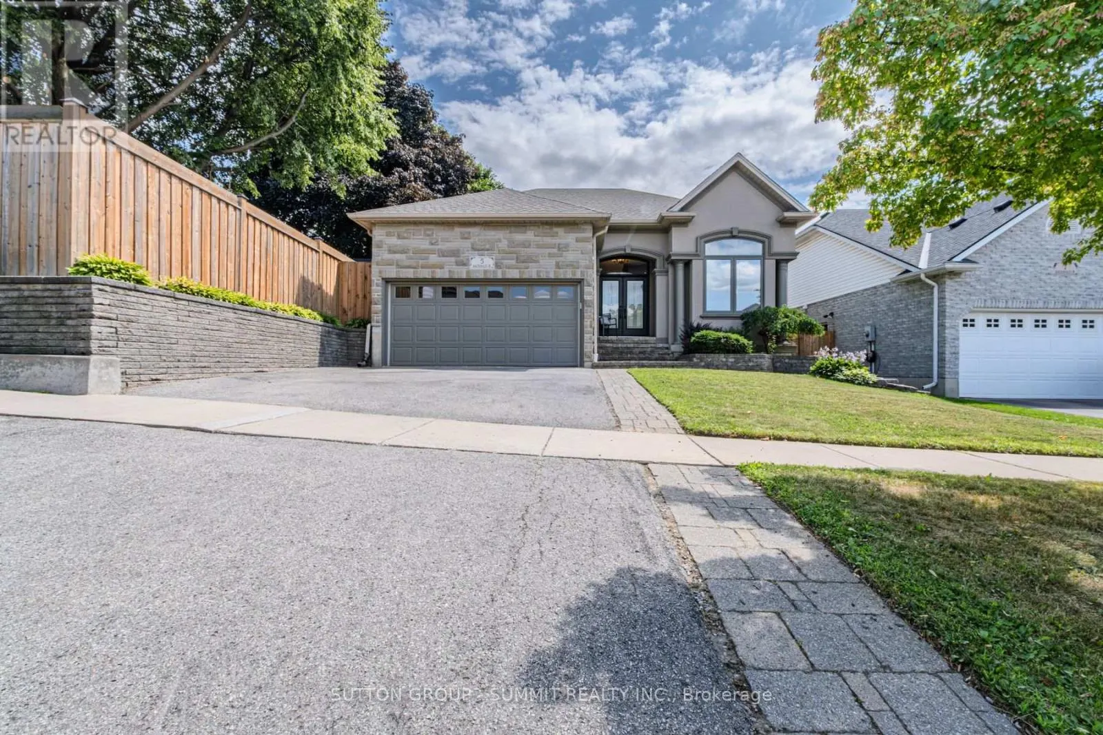 5 MACDONALD CRESCENT